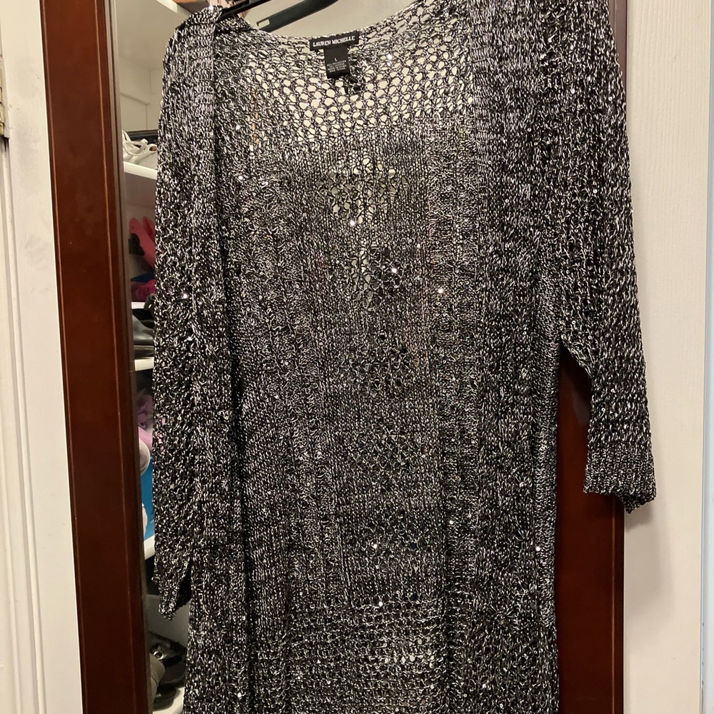Silver & black crochet lightweight LN Lauren Michele